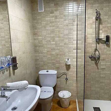 Arillo Hotel 2*